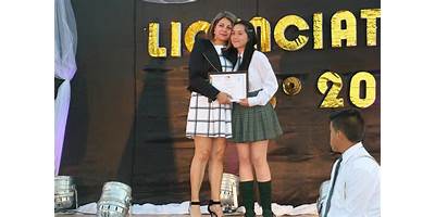 BARRIO 1RO CANTA RANAS