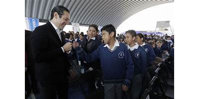 CARLOS FUENTES MACIAS