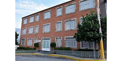 COLEGIO LINUS PAULING