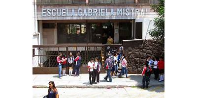 GABRIELA MISTRAL