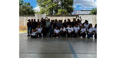LA LUZ