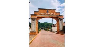 LA PUERTA