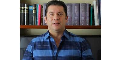 LICENCIADO JESUS MORALES FLORES