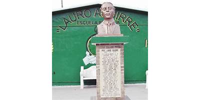 MAESTRO LAURO AGUIRRE