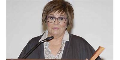 MARIA ESCAREÐO MARQUEZ
