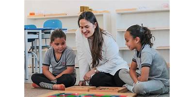 MONTESSORI AMERICANO