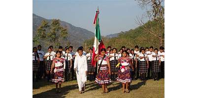NIÑOS HEROES