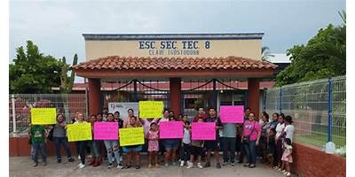 SECUNDARIA COMUNITARIA EL CHORUMO