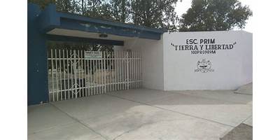 TIERRA Y LIBERTAD