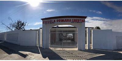 TIERRA Y LIBERTAD