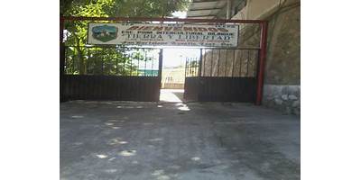 TIERRA Y LIBERTAD