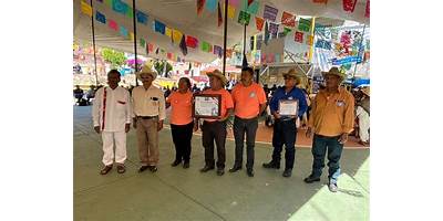 TIERRA Y LIBERTAD
