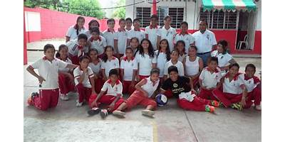 VALENTIN GOMEZ FARIAS