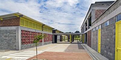 CENTRO DE DESARROLLO INFANTIL "BUGAMBILIAS"