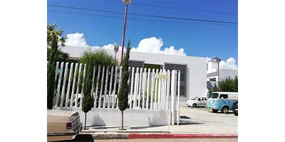 CENTRO DE ESTUDIOS SUPERIORES DE MEXICO Y CENTRO AMERICA