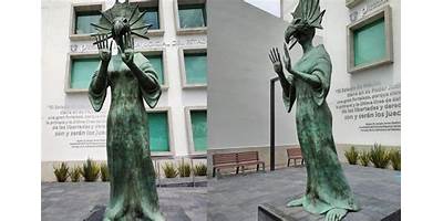 COLEGIO LEONORA CARRINGTON
