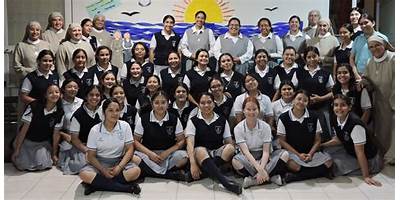 COLEGIO MADRE VELARDE BACHILLERATO