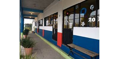COLEGIO MONTES AZULES