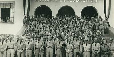ESCUADRON 201