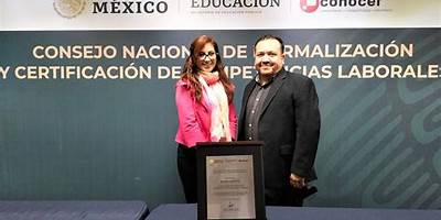 ESCUELA CONSORCIO DE PROFESIONISTAS EN INFORMATICA E INGLES