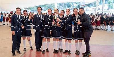 ESCUELA ENGLISH THE EASY WAY