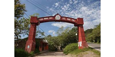 ESCUELA NORMAL RURAL RAUL ISIDRO BURGOS