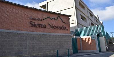 ESCUELA SIERRA NEVADA ESMERALDA
