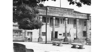 EUFROSINA CAMACHO DE AVILA