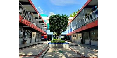FACULTAD DE ARQUITECTURA Y URBANISMO