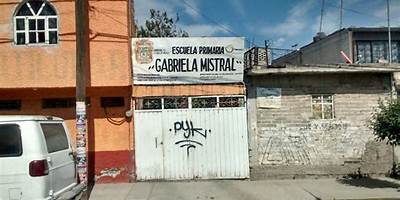 GABRIELA MISTRAL