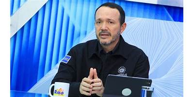 GUSTAVO VILLATORO ESCOBEDO
