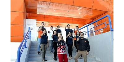 INSTITUTO UNIVERSITARIO LUXX