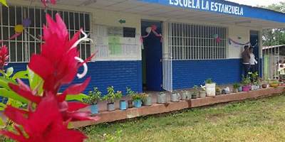 LA ESTANZUELA