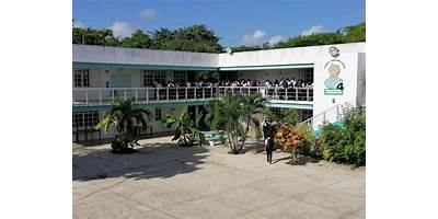 PLANTEL CANCUN CUATRO