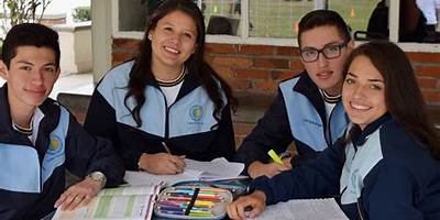 PREPARATORIA CATOLICA LUMEN GENTIUM