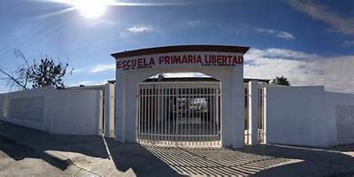 TIERRA Y LIBERTAD