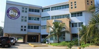 UNIVERSIDAD ISTMO AMERICANA