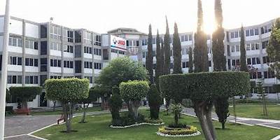 UNIVERSIDAD MADERO