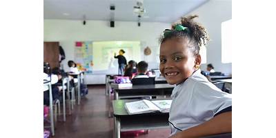 CENTRO EDUCATIVO DE FORMACION INTEGRAL LOYMAR