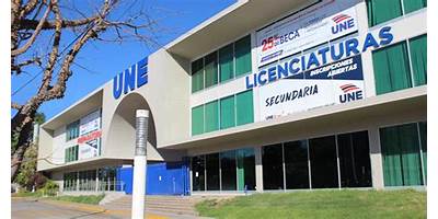 CENTRO UNIVERSITARIO UNE