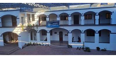 CENTRO DE ESTUDIOS SUPERIORES TLATLAUQUITEPEC