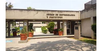 ESCUELA DE DERECHO