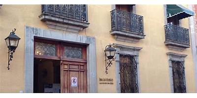 ESCUELA DE LAUDERIA