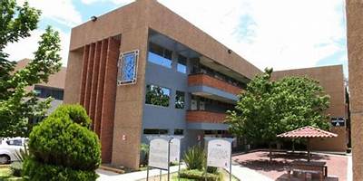 ESCUELA DE LENGUAS