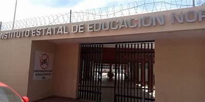 INSTITUTO ESTATAL DE EDUCACION NORMAL DE NAYARIT