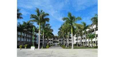 UNIVERSIDAD MODELO