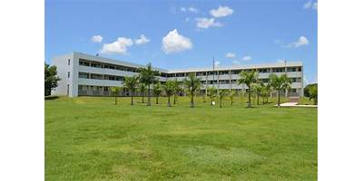 UNIVERSIDAD MODELO VALLADOLID