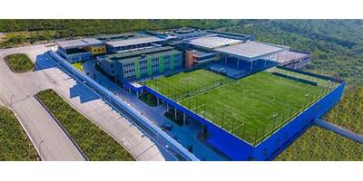 COLEGIO INTERNACIONAL WEST HEIGHTS