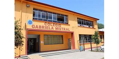 GABRIELA MISTRAL