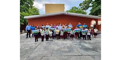 LIC CARLOS SANSORES PEREZ